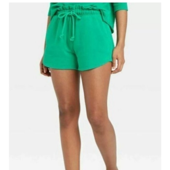 Universal Thread High Waisted Green Shorts - Picture 2 of 4